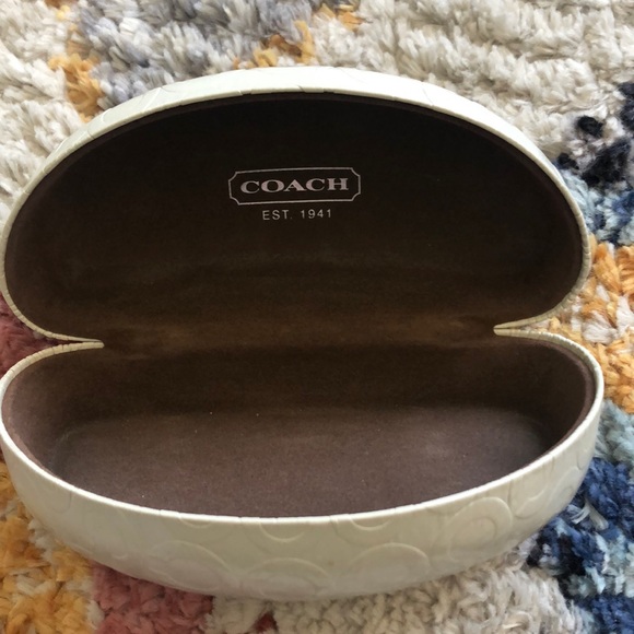 Coach Cream Signature C Glasses Case - Picture 2 of 4